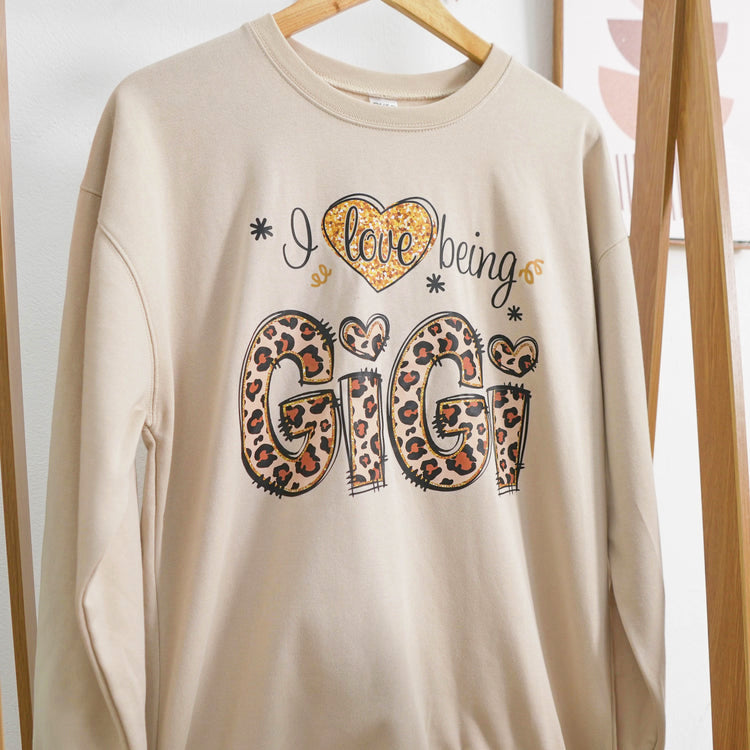 Personalized Leopard Pattern Sweatshirt - I Love Being Gigi