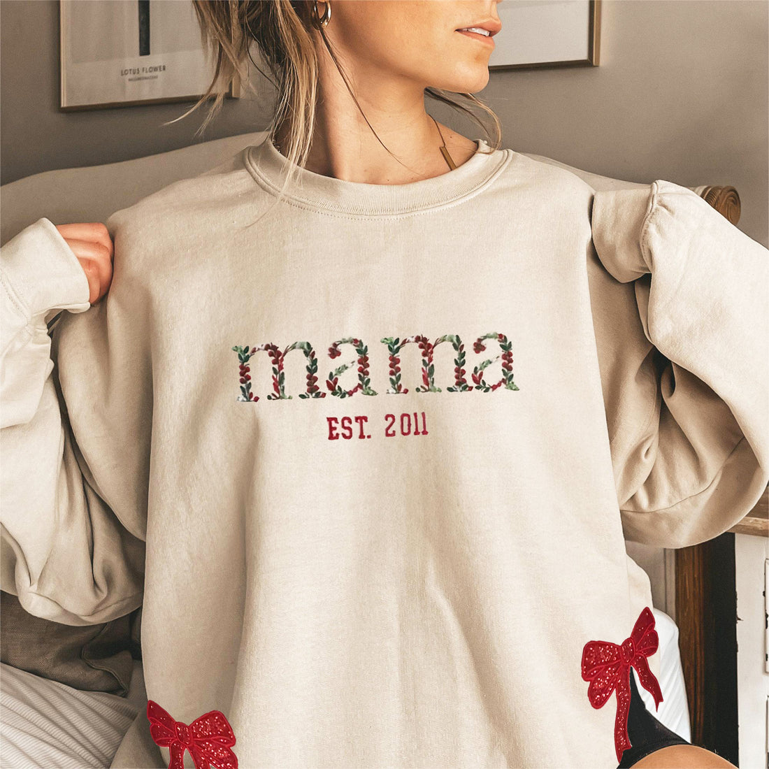 Personalized Mama Side Bow Embroidered Sweatshirt